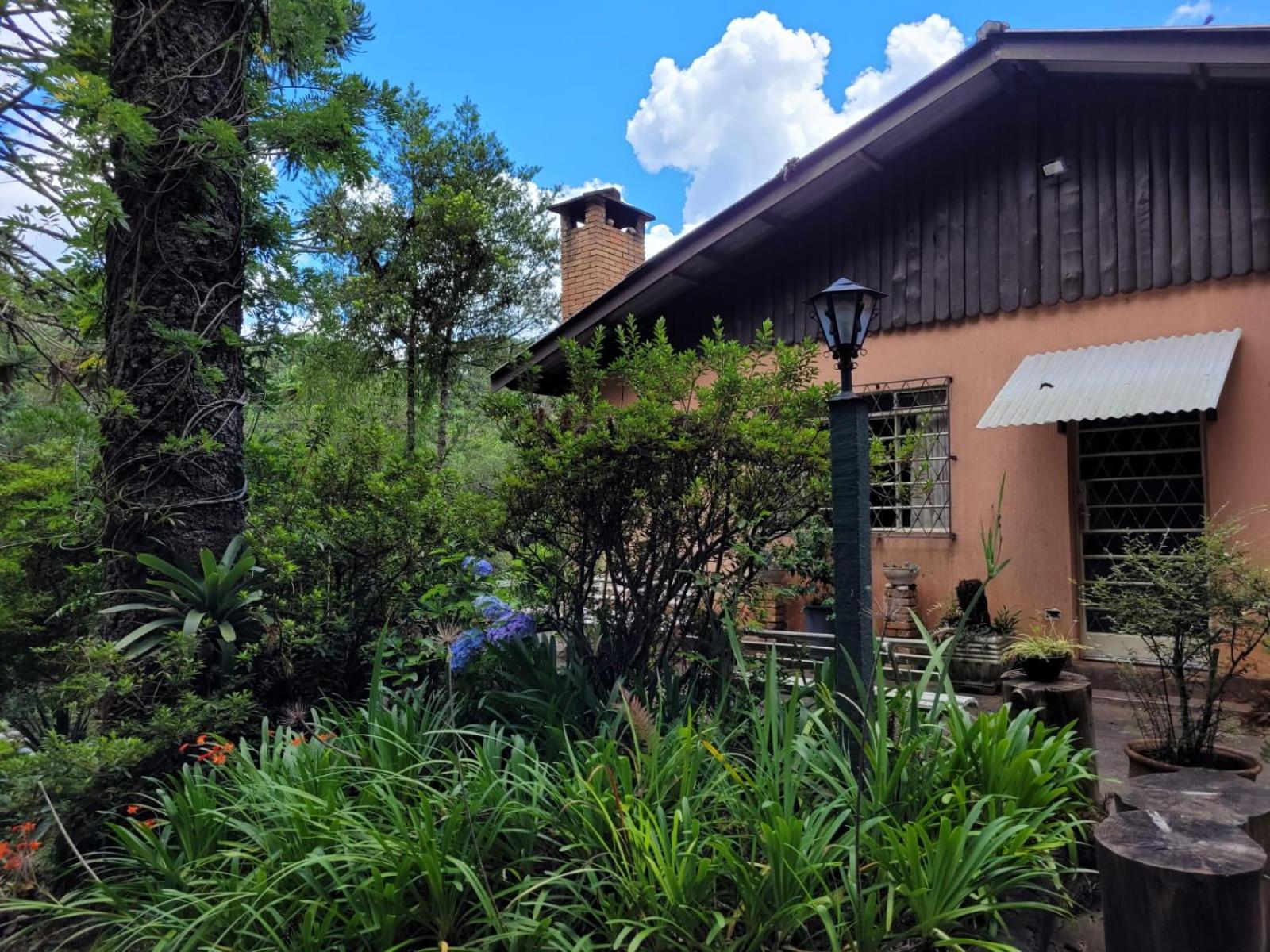 Casa Em Campos Do Jordao - 3 Quartos, Com Churrasqueira Exterior photo